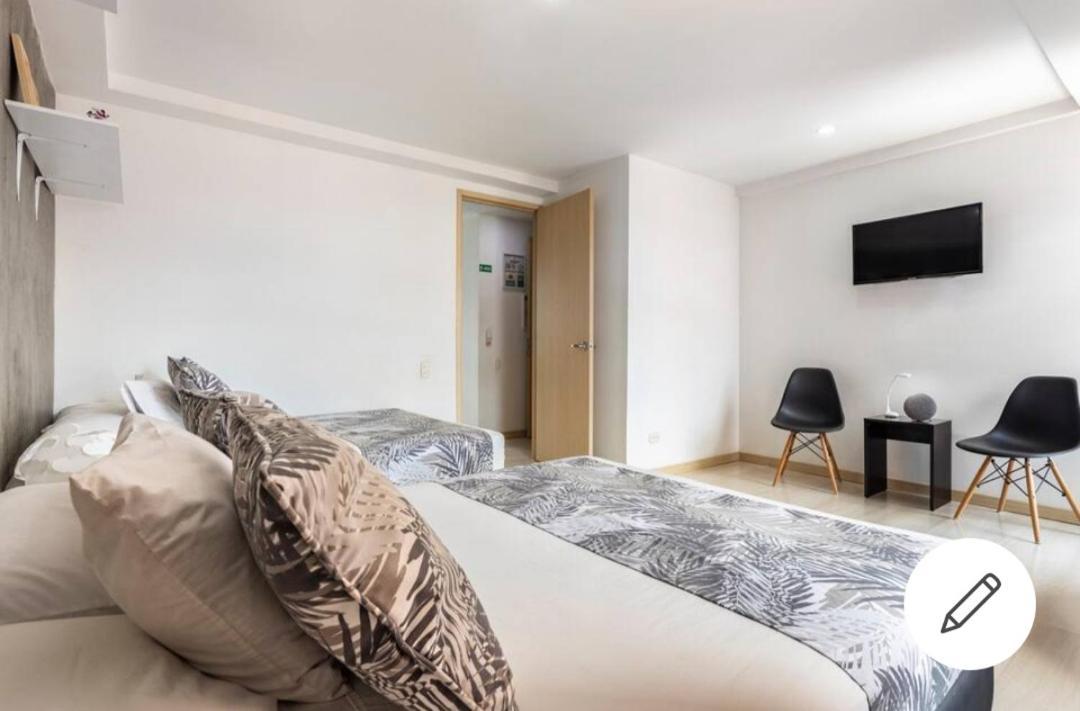 Beautiful & Comfortable Apartment In Laureles Medellín Exterior foto